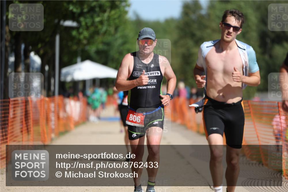 07.09.2025 - 19. Norderstedt Triathlon Michael Strokosch http://msf.ph/oto/8762433 07.09.2025 12:08:52 Laufen 185, 253, 806, 1244 meine-sportfotos.de