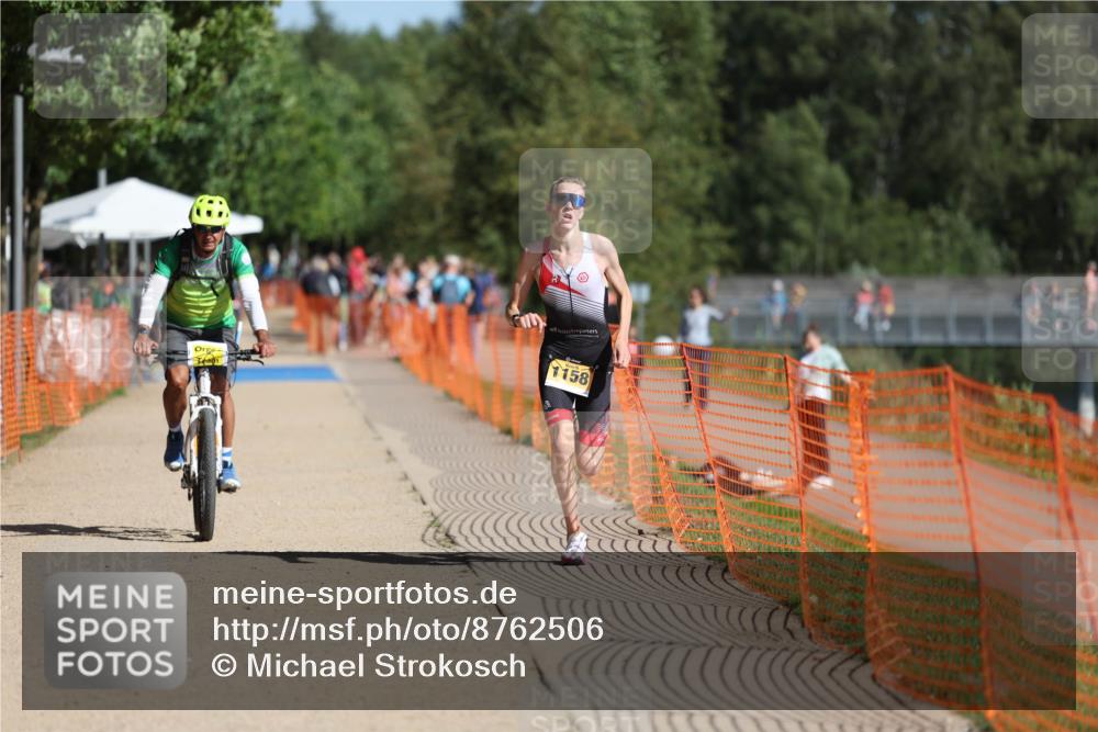 07.09.2025 - 19. Norderstedt Triathlon Michael Strokosch http://msf.ph/oto/8762506 07.09.2025 11:28:11 Laufen 1158 meine-sportfotos.de