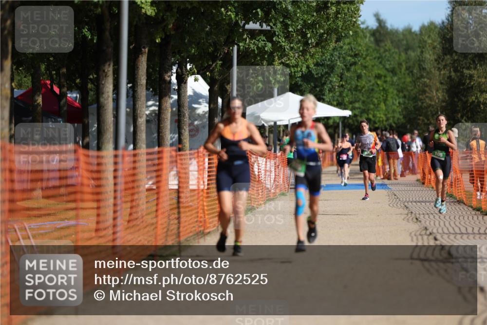 07.09.2025 - 19. Norderstedt Triathlon Michael Strokosch http://msf.ph/oto/8762525 07.09.2025 10:46:52 Laufen 106, 646, 1144 meine-sportfotos.de