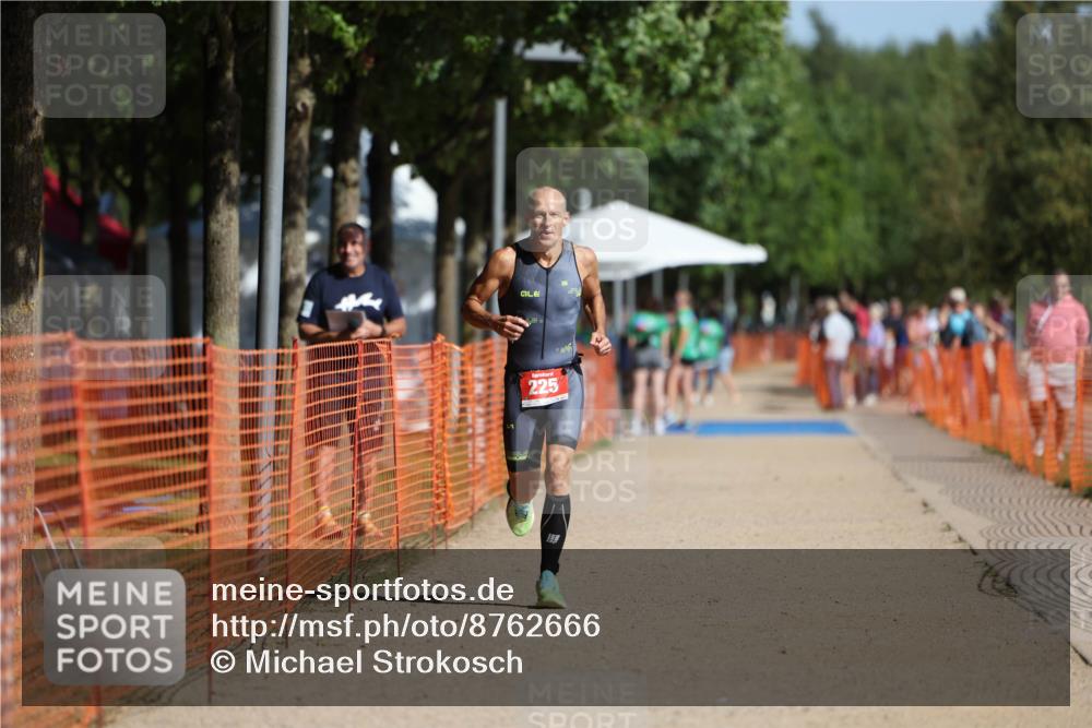 07.09.2025 - 19. Norderstedt Triathlon Michael Strokosch http://msf.ph/oto/8762666 07.09.2025 11:28:34 Laufen 225 meine-sportfotos.de