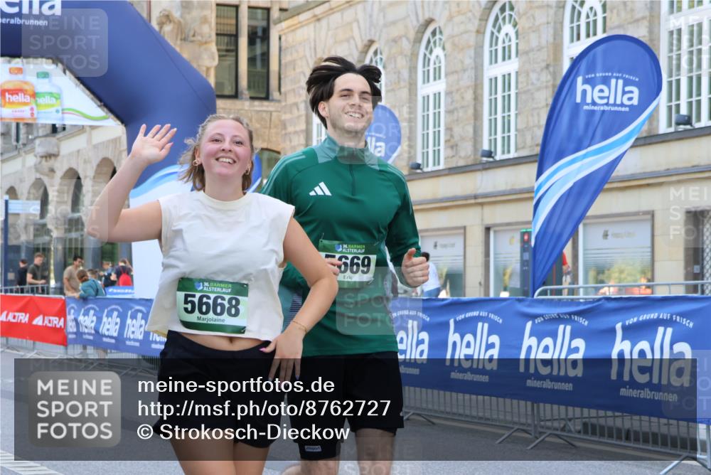 07.09.2025 - BARMER Alsterlauf Strokosch-Dieckow http://msf.ph/oto/8762727 07.09.2025 10:28:25 Ziel 2485, 3542, 3553, 4688, 4689, 4804, 5985 meine-sportfotos.de