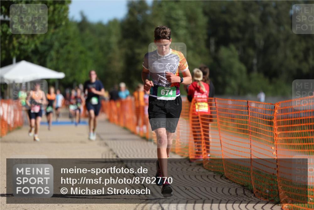 07.09.2025 - 19. Norderstedt Triathlon Michael Strokosch http://msf.ph/oto/8762770 07.09.2025 10:47:03 Laufen 105, 674, 693 meine-sportfotos.de