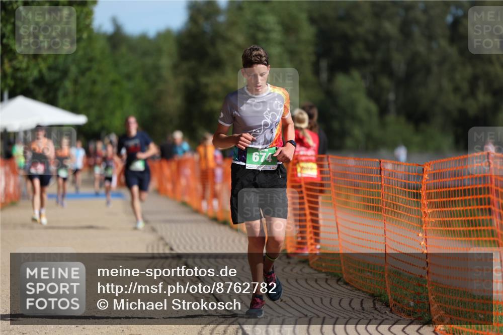 07.09.2025 - 19. Norderstedt Triathlon Michael Strokosch http://msf.ph/oto/8762782 07.09.2025 10:47:03 Laufen 105, 674, 693 meine-sportfotos.de