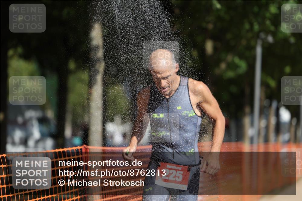 07.09.2025 - 19. Norderstedt Triathlon Michael Strokosch http://msf.ph/oto/8762813 07.09.2025 11:28:38 Laufen 225 meine-sportfotos.de