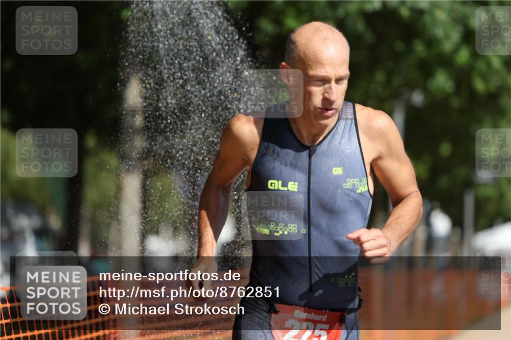 07.09.2025 - 19. Norderstedt Triathlon Michael Strokosch http://msf.ph/oto/8762851 07.09.2025 11:28:39 Laufen 225 meine-sportfotos.de