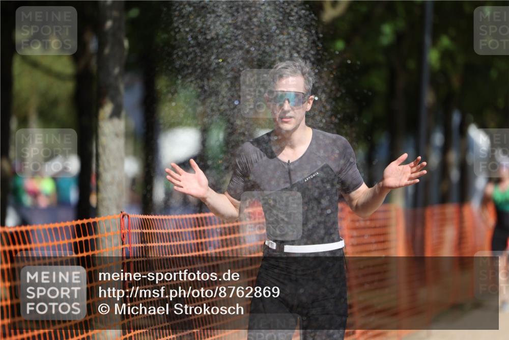 07.09.2025 - 19. Norderstedt Triathlon Michael Strokosch http://msf.ph/oto/8762869 07.09.2025 12:09:35 Laufen 859, 1383 meine-sportfotos.de