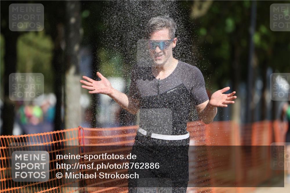 07.09.2025 - 19. Norderstedt Triathlon Michael Strokosch http://msf.ph/oto/8762886 07.09.2025 12:09:35 Laufen 859, 1383 meine-sportfotos.de