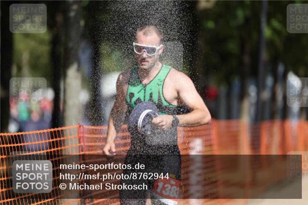 07.09.2025 - 19. Norderstedt Triathlon Michael Strokosch http://msf.ph/oto/8762944 07.09.2025 12:09:40 Laufen 1195, 1383 meine-sportfotos.de