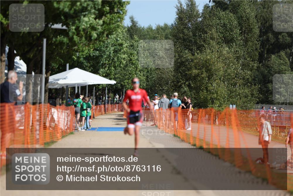 07.09.2025 - 19. Norderstedt Triathlon Michael Strokosch http://msf.ph/oto/8763116 07.09.2025 11:29:38 Laufen 231 meine-sportfotos.de