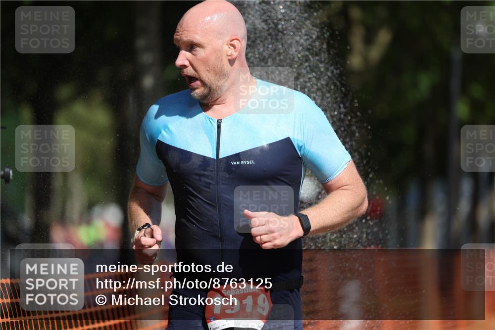 07.09.2025 - 19. Norderstedt Triathlon Michael Strokosch http://msf.ph/oto/8763125 07.09.2025 12:09:54 Laufen 860, 1153, 1197, 1319 meine-sportfotos.de