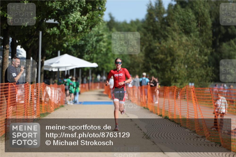 07.09.2025 - 19. Norderstedt Triathlon Michael Strokosch http://msf.ph/oto/8763129 07.09.2025 11:29:39 Laufen 231 meine-sportfotos.de