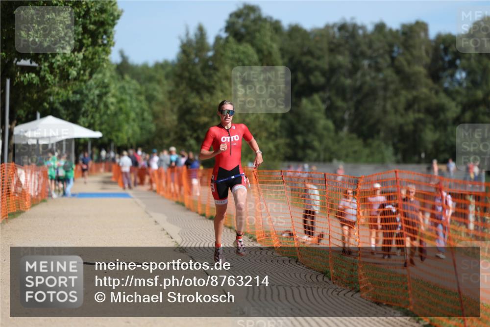 07.09.2025 - 19. Norderstedt Triathlon Michael Strokosch http://msf.ph/oto/8763214 07.09.2025 11:29:41 Laufen 231 meine-sportfotos.de