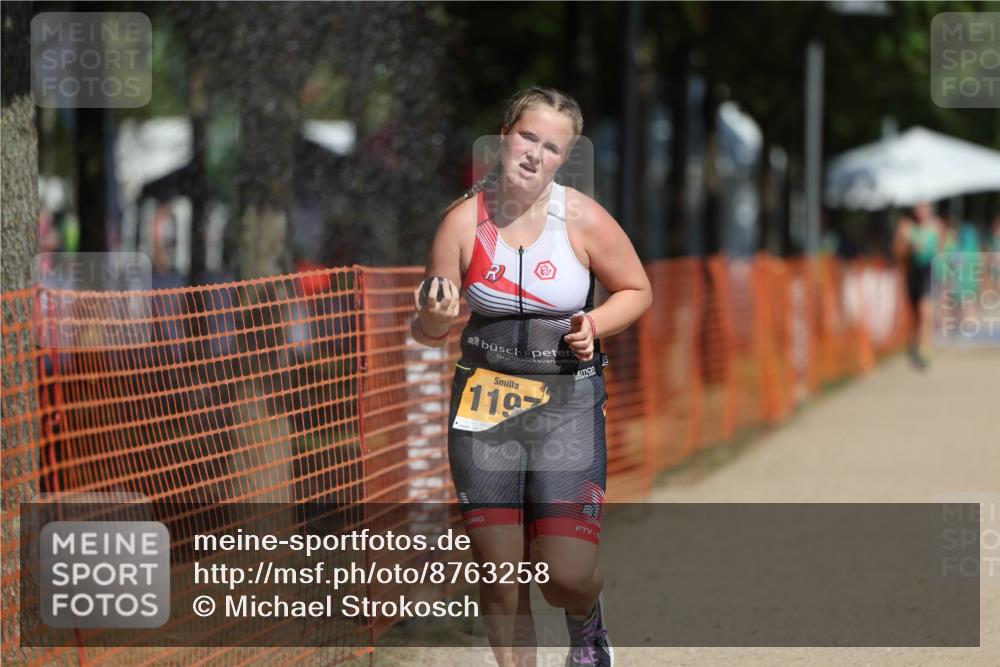 07.09.2025 - 19. Norderstedt Triathlon Michael Strokosch http://msf.ph/oto/8763258 07.09.2025 12:10:02 Laufen 1153, 1197 meine-sportfotos.de
