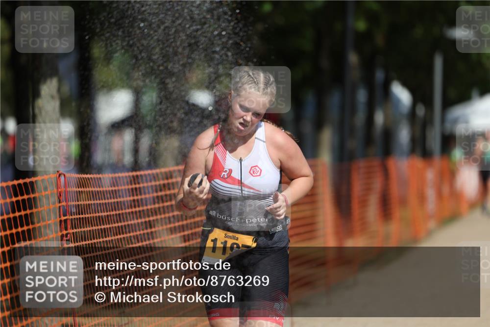 07.09.2025 - 19. Norderstedt Triathlon Michael Strokosch http://msf.ph/oto/8763269 07.09.2025 12:10:03 Laufen 1153, 1197 meine-sportfotos.de