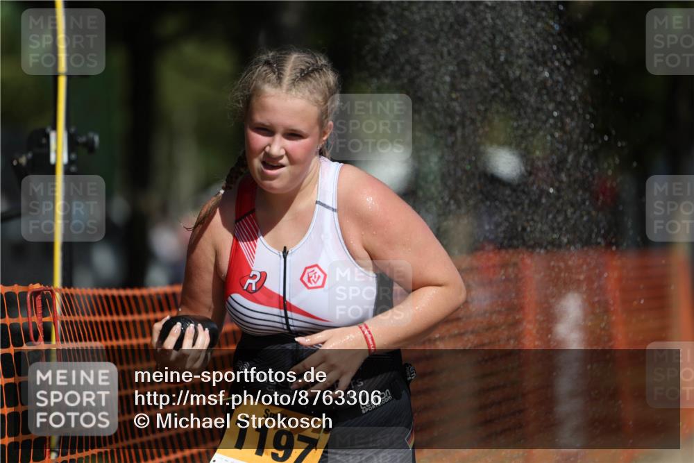 07.09.2025 - 19. Norderstedt Triathlon Michael Strokosch http://msf.ph/oto/8763306 07.09.2025 12:10:04 Laufen 1153, 1197 meine-sportfotos.de