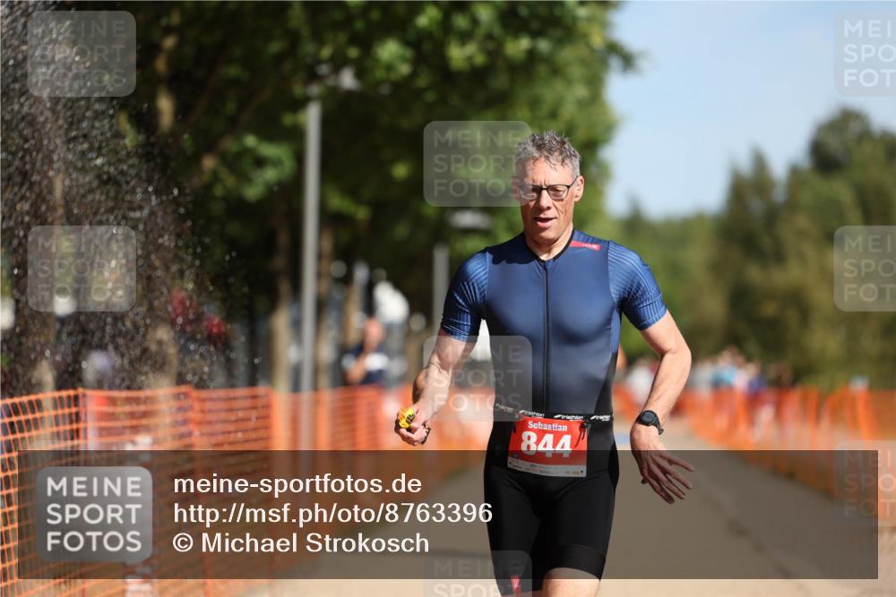 07.09.2025 - 19. Norderstedt Triathlon Michael Strokosch http://msf.ph/oto/8763396 07.09.2025 11:30:10 Laufen 844, 1323 meine-sportfotos.de