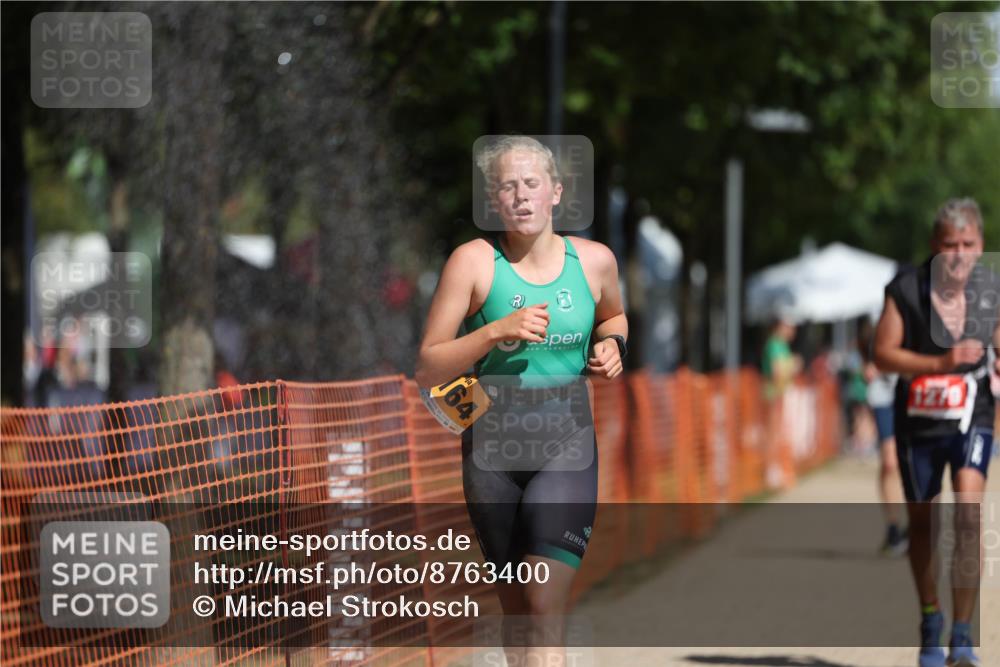 07.09.2025 - 19. Norderstedt Triathlon Michael Strokosch http://msf.ph/oto/8763400 07.09.2025 12:10:15 Laufen 826, 1164, 1279 meine-sportfotos.de