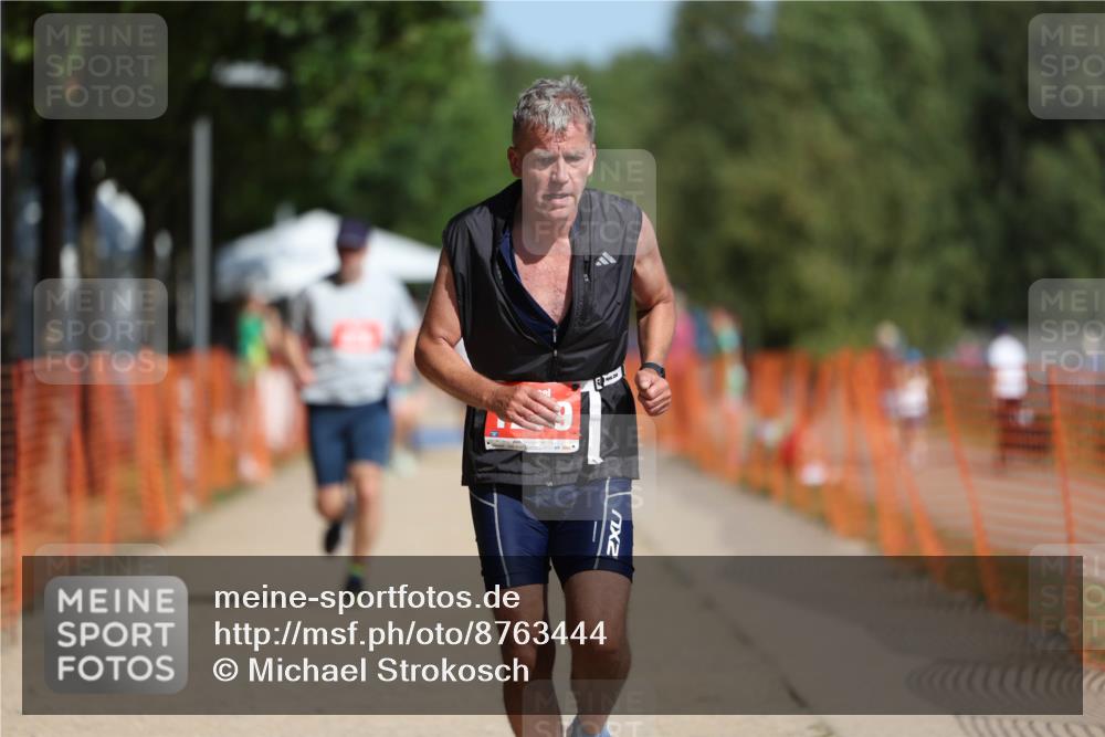 07.09.2025 - 19. Norderstedt Triathlon Michael Strokosch http://msf.ph/oto/8763444 07.09.2025 12:10:17 Laufen 826, 1164, 1279 meine-sportfotos.de