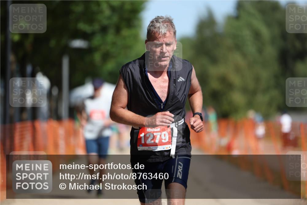 07.09.2025 - 19. Norderstedt Triathlon Michael Strokosch http://msf.ph/oto/8763460 07.09.2025 12:10:18 Laufen 826, 1164, 1279 meine-sportfotos.de