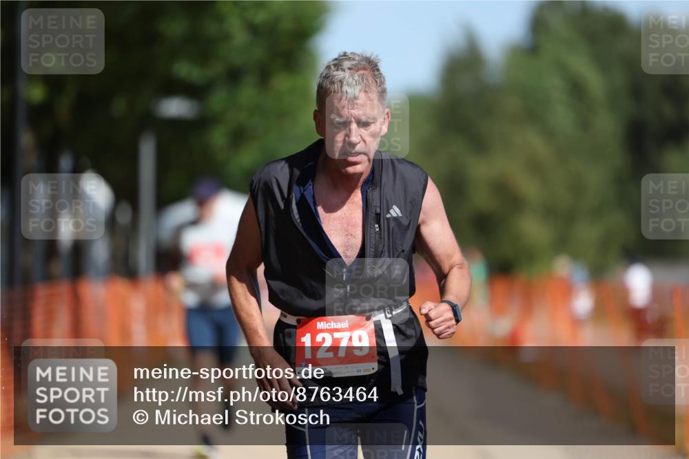 07.09.2025 - 19. Norderstedt Triathlon Michael Strokosch http://msf.ph/oto/8763464 07.09.2025 12:10:18 Laufen 826, 1164, 1279 meine-sportfotos.de