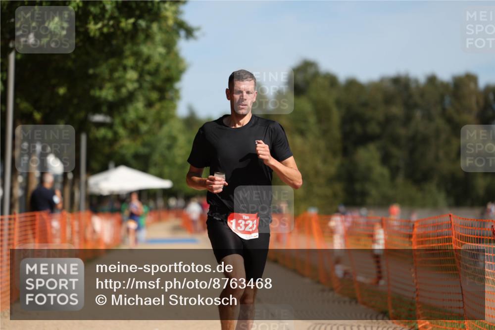 07.09.2025 - 19. Norderstedt Triathlon Michael Strokosch http://msf.ph/oto/8763468 07.09.2025 11:30:12 Laufen 844, 1323 meine-sportfotos.de
