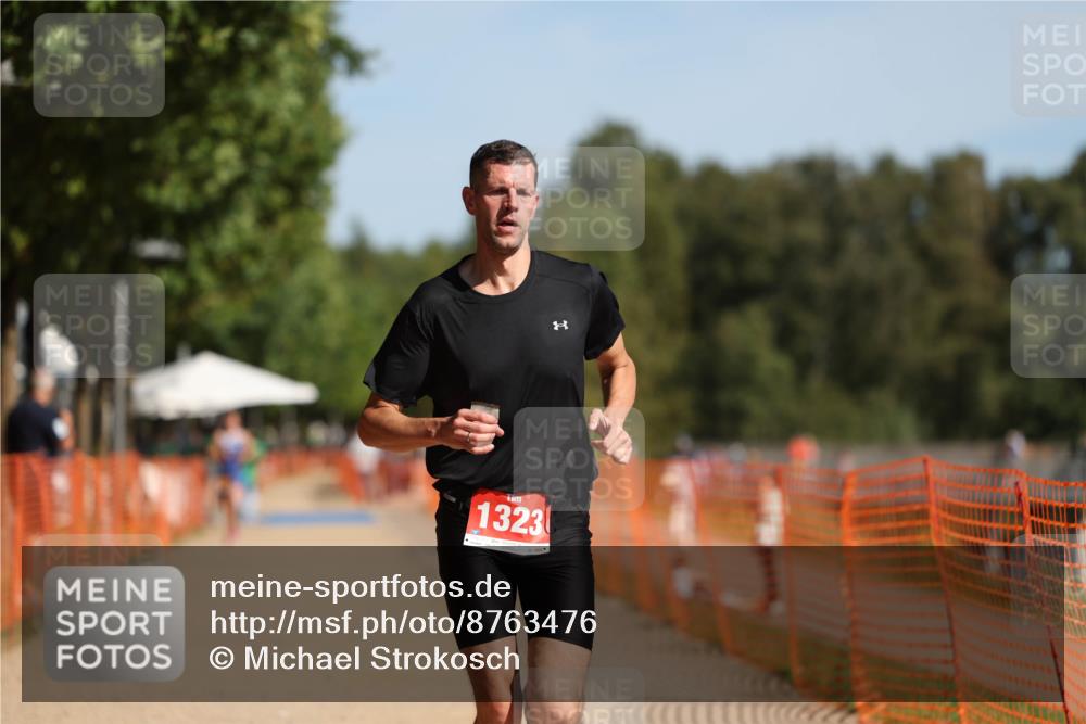 07.09.2025 - 19. Norderstedt Triathlon Michael Strokosch http://msf.ph/oto/8763476 07.09.2025 11:30:12 Laufen 844, 1323 meine-sportfotos.de