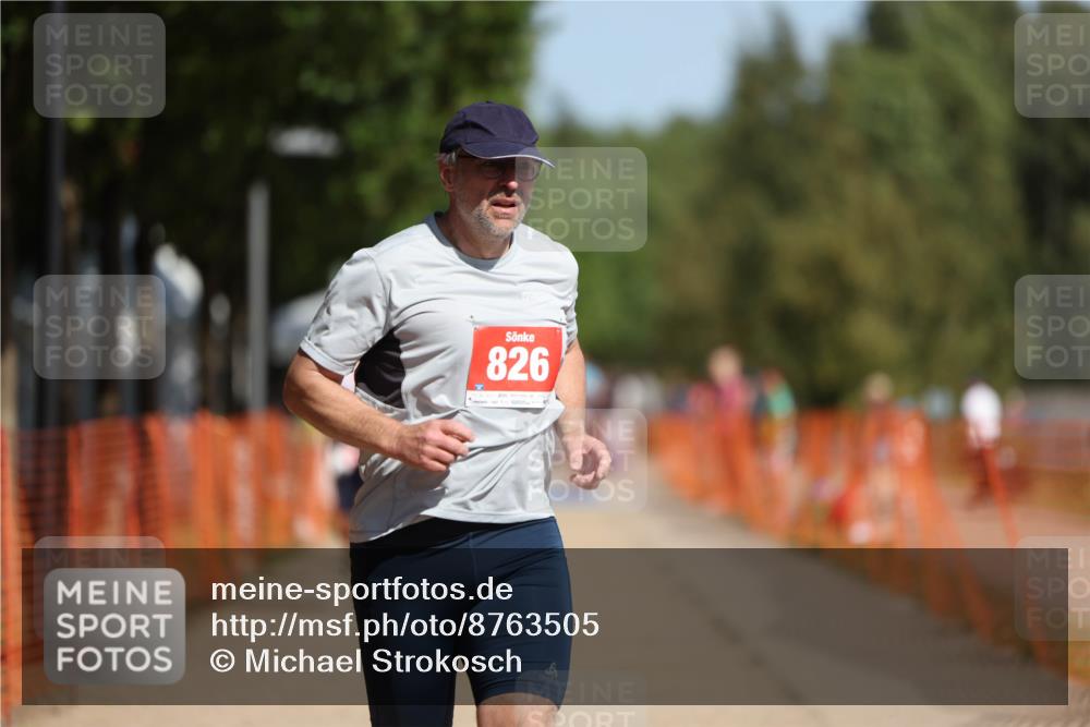 07.09.2025 - 19. Norderstedt Triathlon Michael Strokosch http://msf.ph/oto/8763505 07.09.2025 12:10:22 Laufen 826, 1279, 1363 meine-sportfotos.de