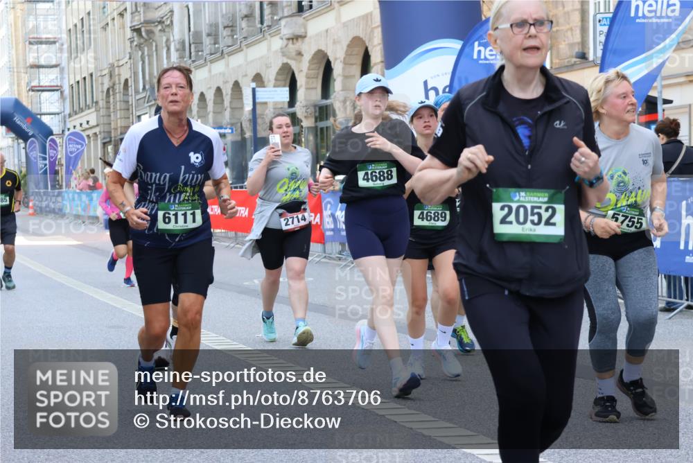 07.09.2025 - BARMER Alsterlauf Strokosch-Dieckow http://msf.ph/oto/8763706 07.09.2025 10:28:50 Ziel 2877, 3141, 3165, 3457, 3495, 3560 meine-sportfotos.de