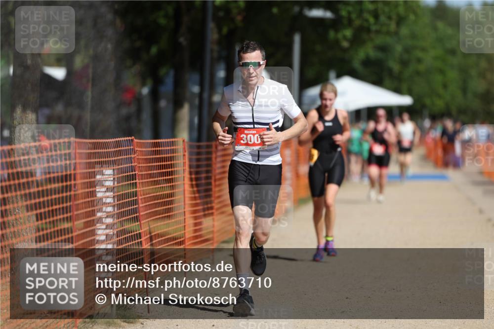 07.09.2025 - 19. Norderstedt Triathlon Michael Strokosch http://msf.ph/oto/8763710 07.09.2025 12:10:47 Laufen 300, 1155 meine-sportfotos.de