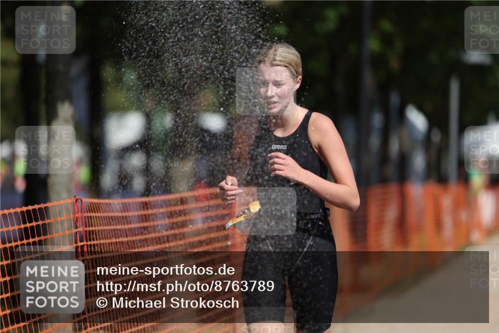 07.09.2025 - 19. Norderstedt Triathlon Michael Strokosch http://msf.ph/oto/8763789 07.09.2025 12:10:52 Laufen 300, 1155 meine-sportfotos.de