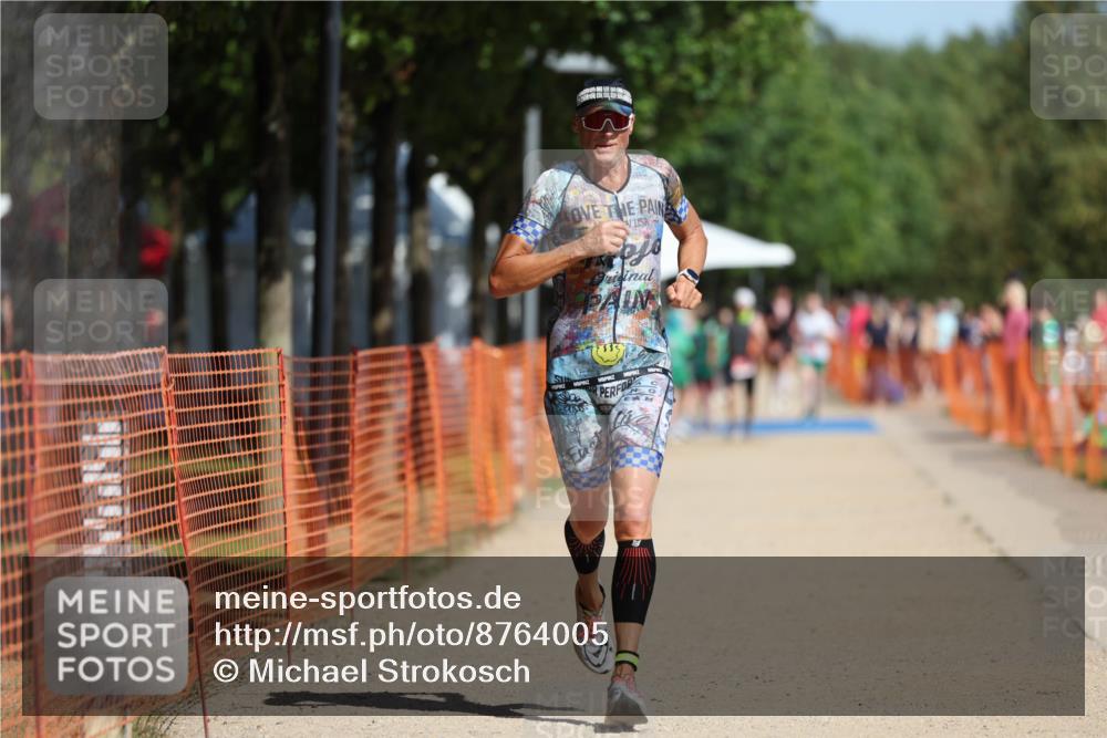 07.09.2025 - 19. Norderstedt Triathlon Michael Strokosch http://msf.ph/oto/8764005 07.09.2025 12:11:19 Laufen 729, 787 meine-sportfotos.de