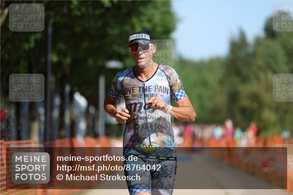 07.09.2025 - 19. Norderstedt Triathlon Michael Strokosch http://msf.ph/oto/8764042 07.09.2025 12:11:21 Laufen 729, 787 meine-sportfotos.de