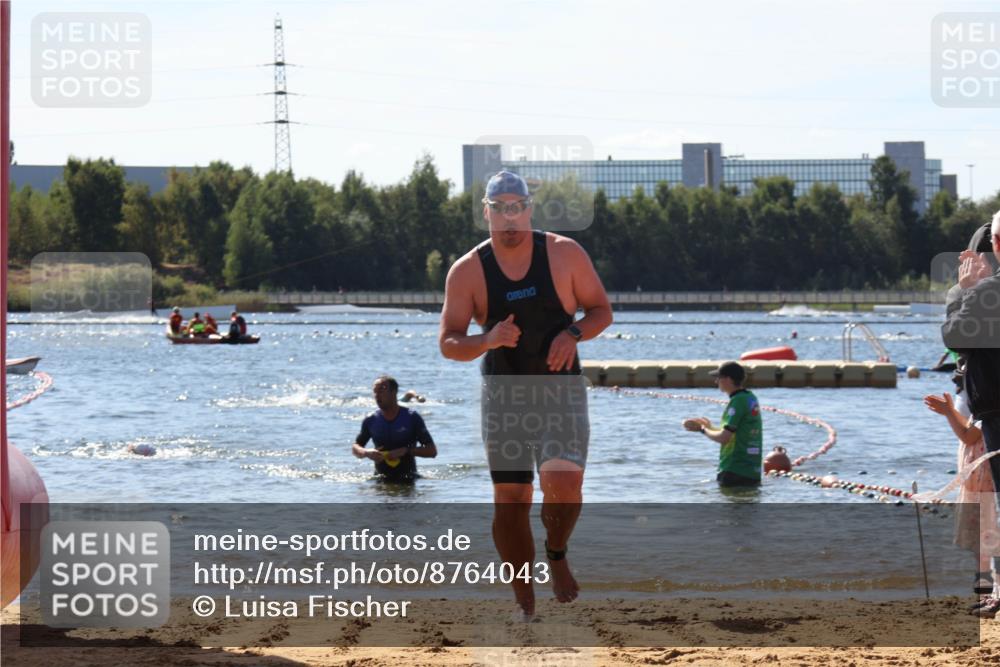 07.09.2025 - 19. Norderstedt Triathlon Luisa Fischer http://msf.ph/oto/8764043 07.09.2025 12:30:29 Schwimmen 706, 707, 1270 meine-sportfotos.de