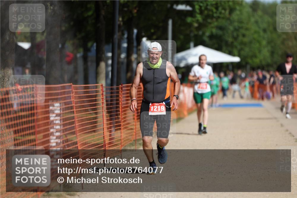 07.09.2025 - 19. Norderstedt Triathlon Michael Strokosch http://msf.ph/oto/8764077 07.09.2025 12:11:33 Laufen 719, 1219 meine-sportfotos.de
