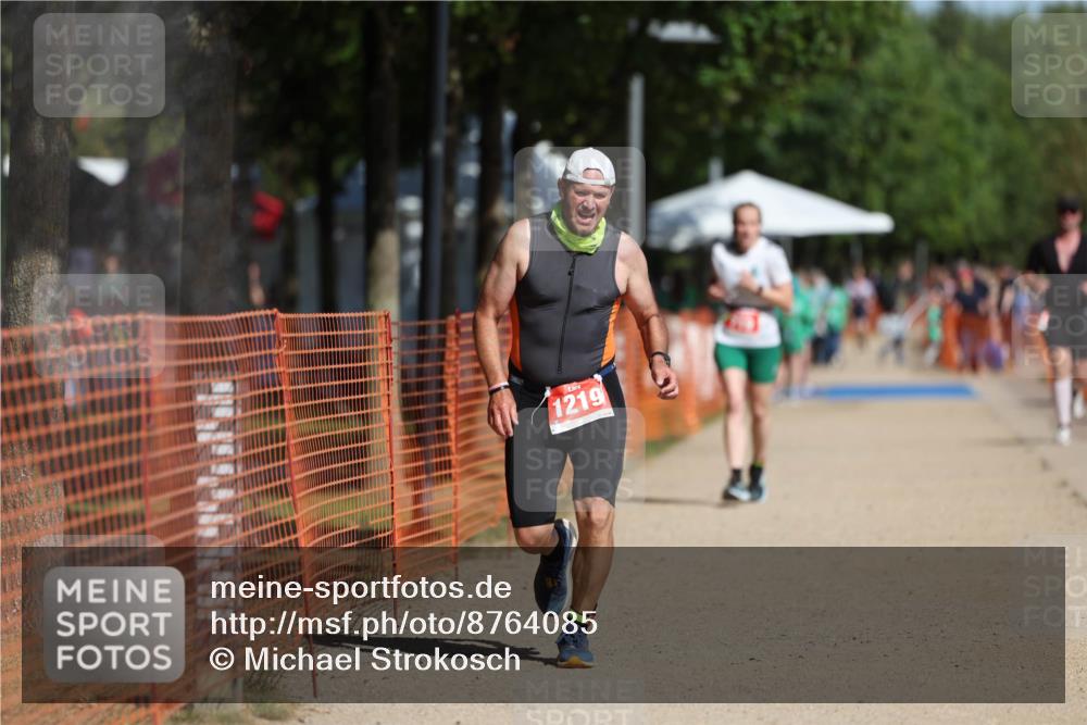 07.09.2025 - 19. Norderstedt Triathlon Michael Strokosch http://msf.ph/oto/8764085 07.09.2025 12:11:33 Laufen 719, 1219 meine-sportfotos.de