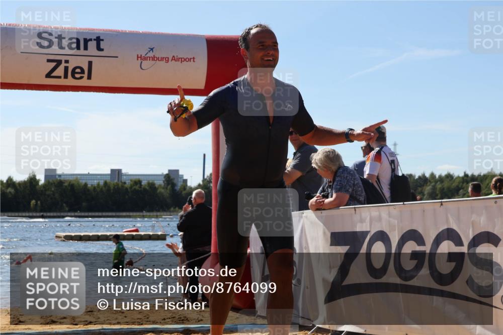 07.09.2025 - 19. Norderstedt Triathlon Luisa Fischer http://msf.ph/oto/8764099 07.09.2025 12:30:43 Schwimmen 222, 1270 meine-sportfotos.de