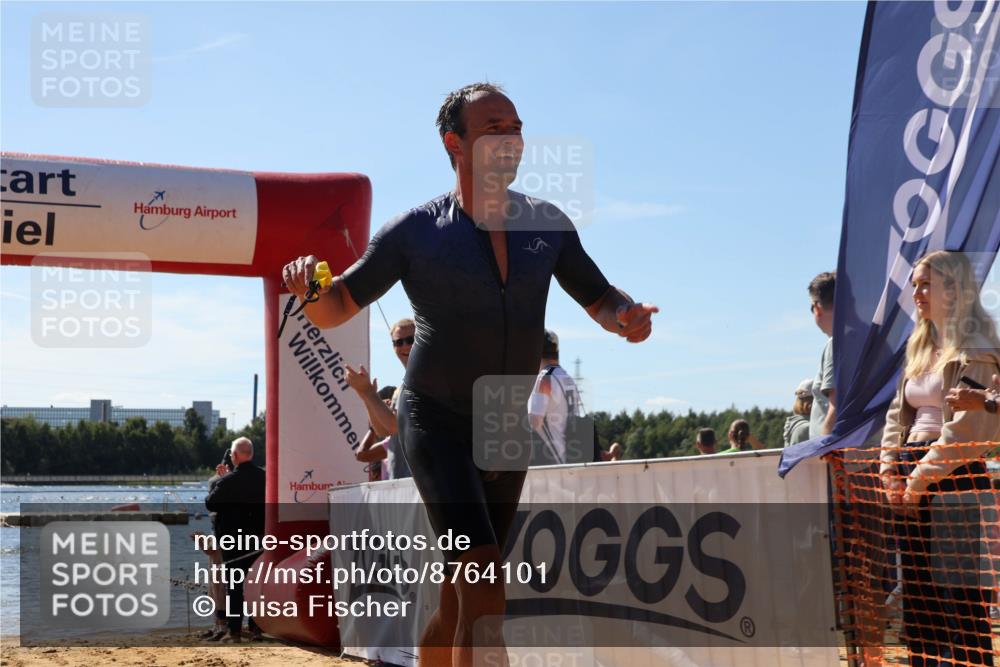 07.09.2025 - 19. Norderstedt Triathlon Luisa Fischer http://msf.ph/oto/8764101 07.09.2025 12:30:43 Schwimmen 222, 1270 meine-sportfotos.de