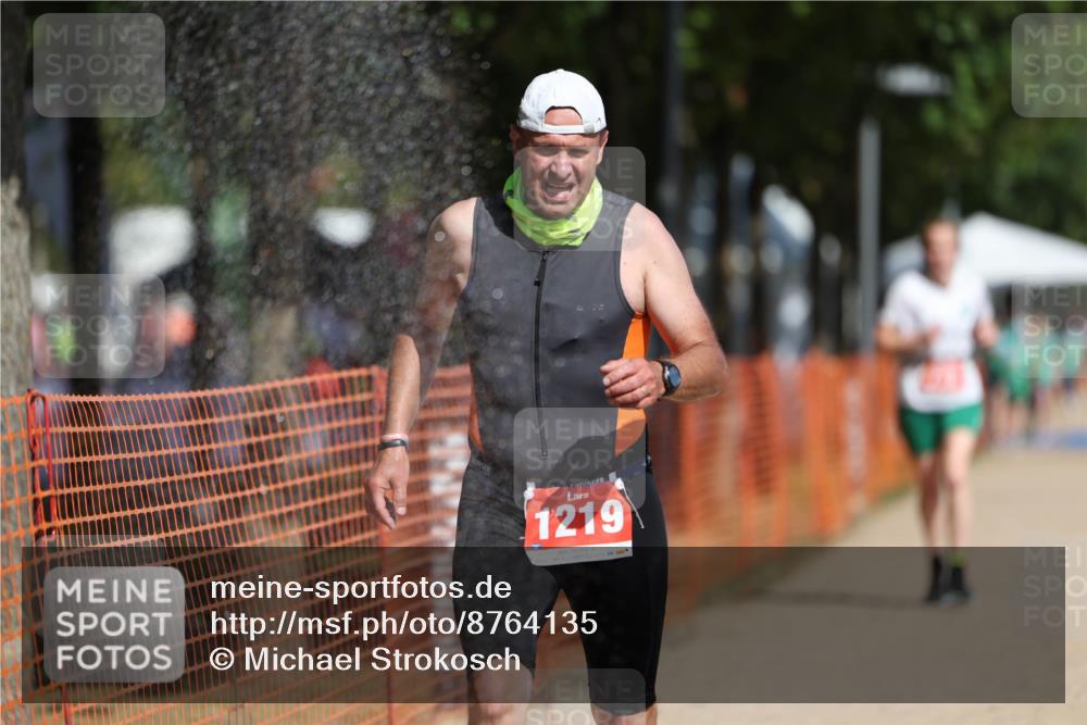 07.09.2025 - 19. Norderstedt Triathlon Michael Strokosch http://msf.ph/oto/8764135 07.09.2025 12:11:36 Laufen 719, 1219 meine-sportfotos.de
