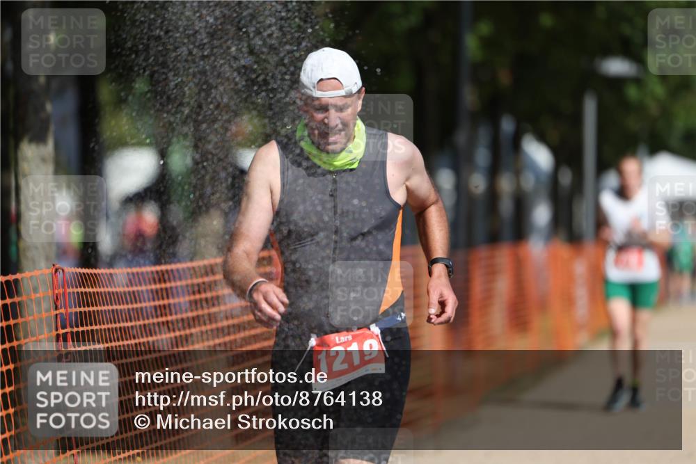 07.09.2025 - 19. Norderstedt Triathlon Michael Strokosch http://msf.ph/oto/8764138 07.09.2025 12:11:36 Laufen 719, 1219 meine-sportfotos.de