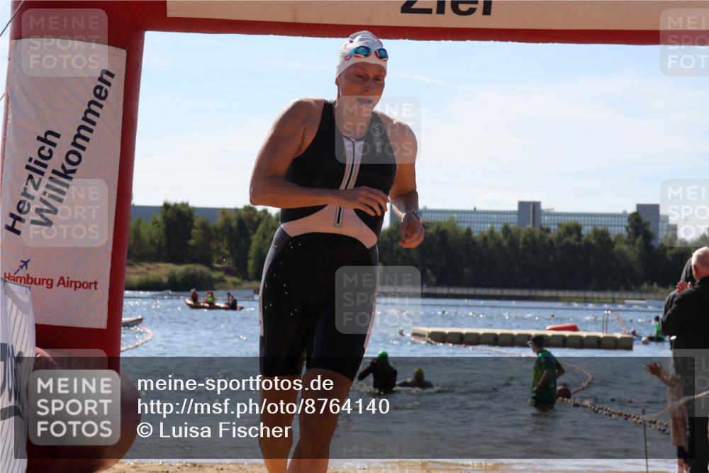 07.09.2025 - 19. Norderstedt Triathlon Luisa Fischer http://msf.ph/oto/8764140 07.09.2025 12:30:51 Schwimmen 222, 351 meine-sportfotos.de