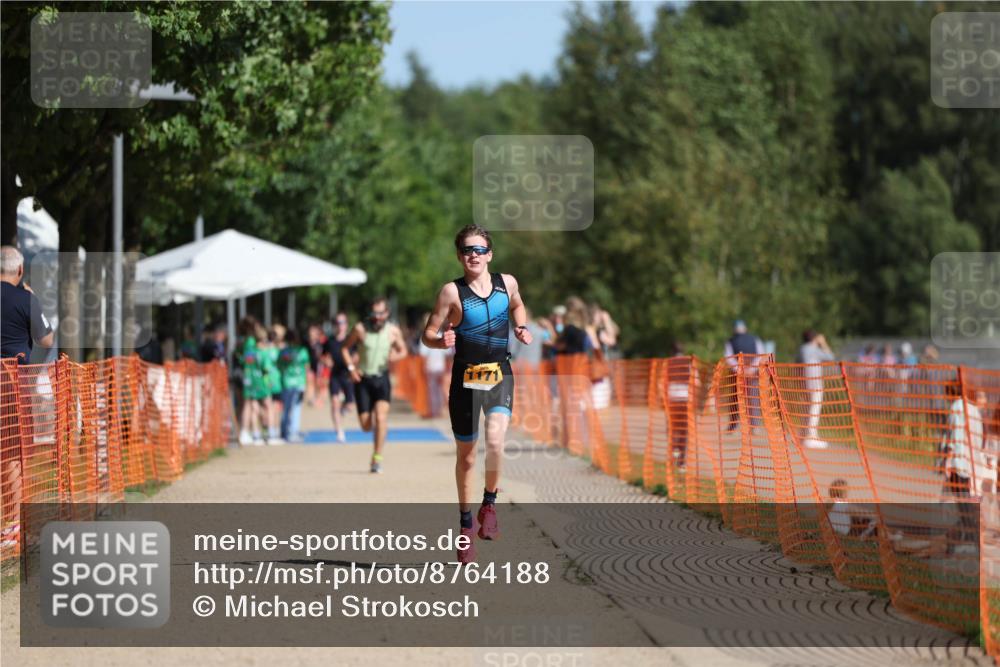 07.09.2025 - 19. Norderstedt Triathlon Michael Strokosch http://msf.ph/oto/8764188 07.09.2025 11:31:11 Laufen 1171 meine-sportfotos.de