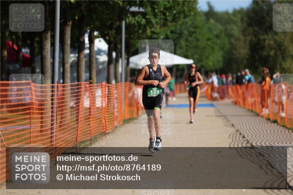 07.09.2025 - 19. Norderstedt Triathlon Michael Strokosch http://msf.ph/oto/8764189 07.09.2025 10:48:12 Laufen 123, 132, 1115 meine-sportfotos.de
