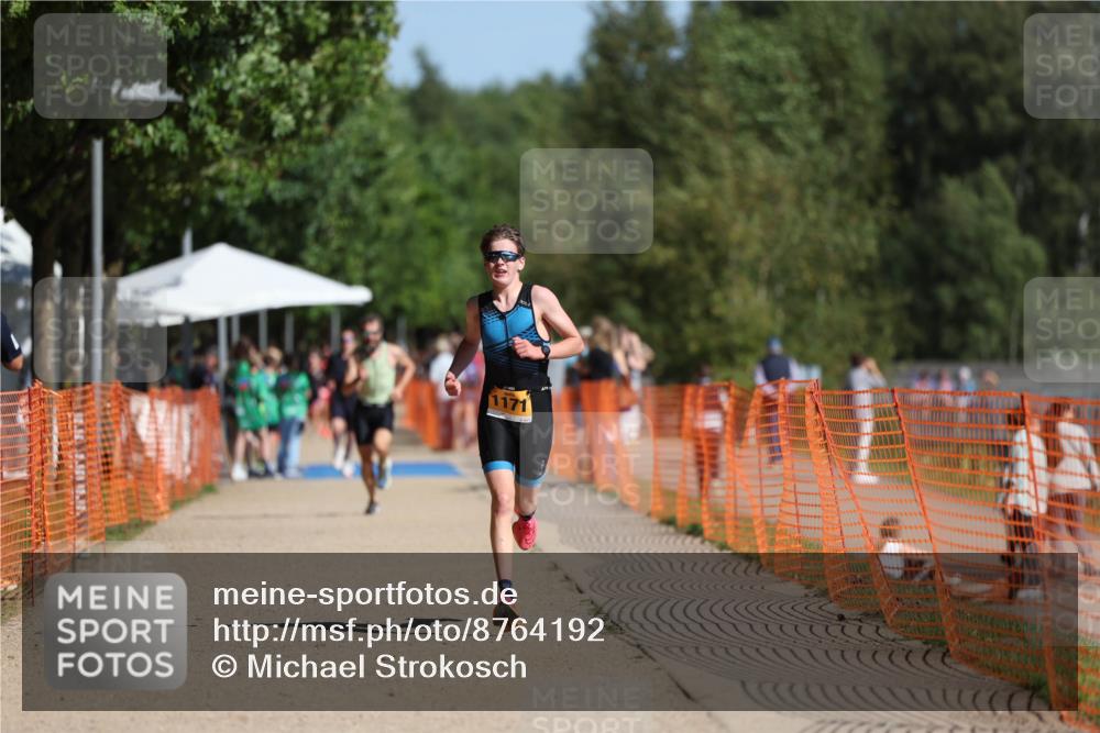 07.09.2025 - 19. Norderstedt Triathlon Michael Strokosch http://msf.ph/oto/8764192 07.09.2025 11:31:11 Laufen 1171 meine-sportfotos.de