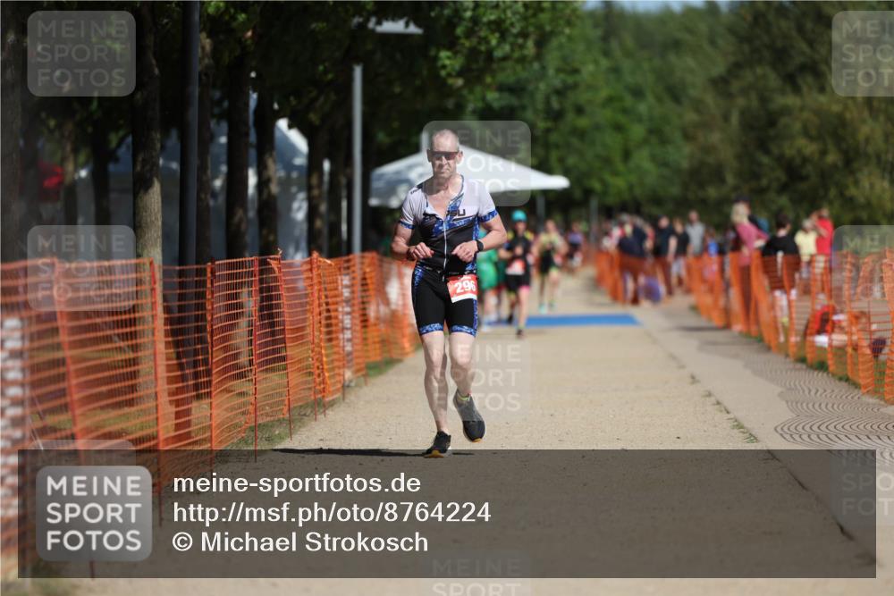 07.09.2025 - 19. Norderstedt Triathlon Michael Strokosch http://msf.ph/oto/8764224 07.09.2025 12:12:05 Laufen 296 meine-sportfotos.de