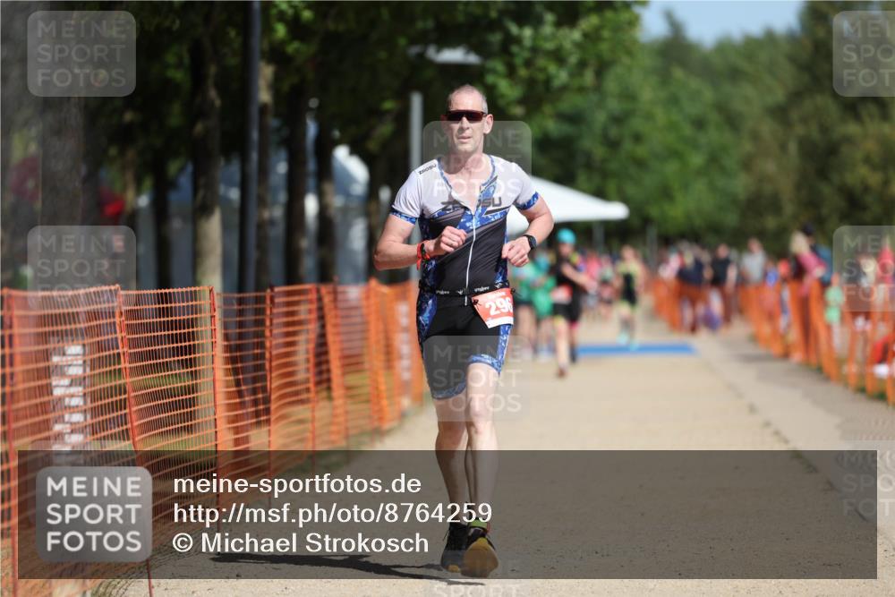 07.09.2025 - 19. Norderstedt Triathlon Michael Strokosch http://msf.ph/oto/8764259 07.09.2025 12:12:07 Laufen 296 meine-sportfotos.de
