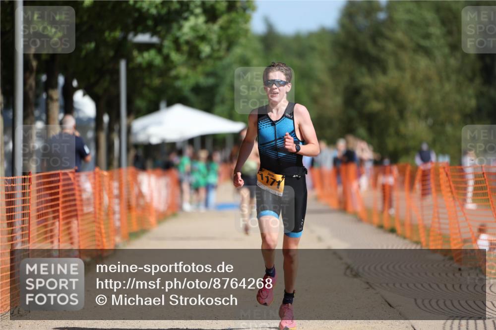 07.09.2025 - 19. Norderstedt Triathlon Michael Strokosch http://msf.ph/oto/8764268 07.09.2025 11:31:13 Laufen 196, 1171 meine-sportfotos.de