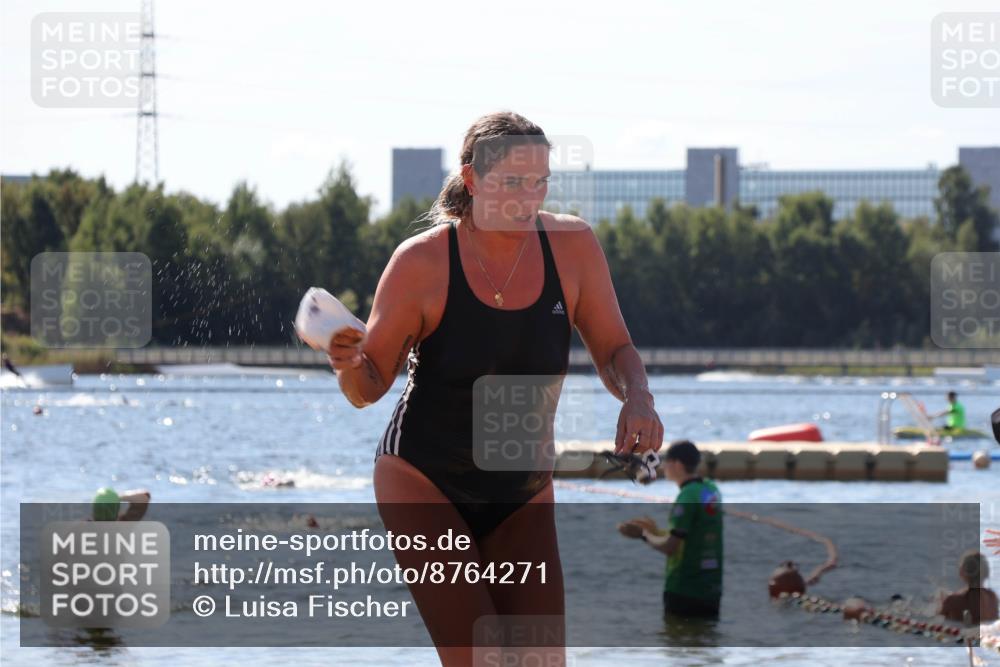 07.09.2025 - 19. Norderstedt Triathlon Luisa Fischer http://msf.ph/oto/8764271 07.09.2025 12:31:23 Schwimmen 745 meine-sportfotos.de