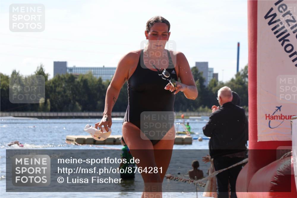 07.09.2025 - 19. Norderstedt Triathlon Luisa Fischer http://msf.ph/oto/8764281 07.09.2025 12:31:24 Schwimmen 745 meine-sportfotos.de