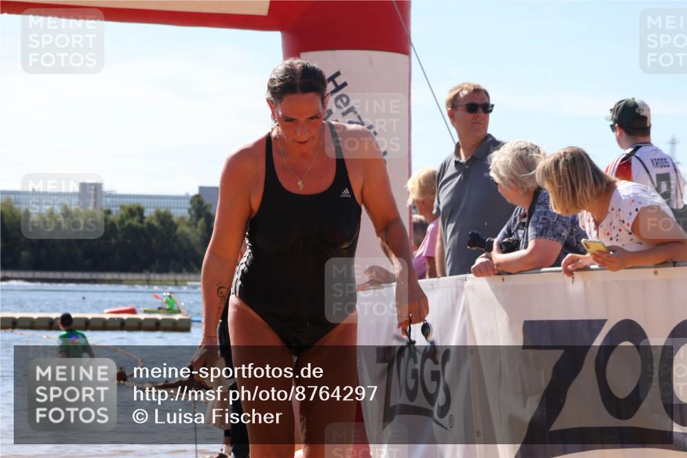 07.09.2025 - 19. Norderstedt Triathlon Luisa Fischer http://msf.ph/oto/8764297 07.09.2025 12:31:25 Schwimmen 745 meine-sportfotos.de