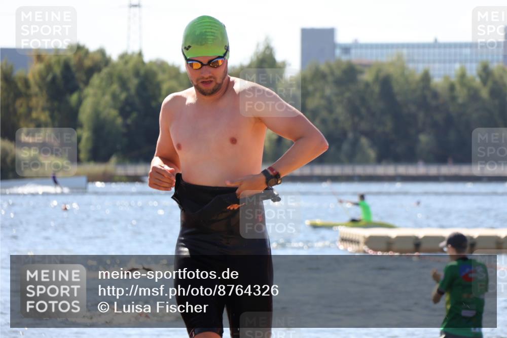 07.09.2025 - 19. Norderstedt Triathlon Luisa Fischer http://msf.ph/oto/8764326 07.09.2025 12:31:34 Schwimmen 142, 745 meine-sportfotos.de